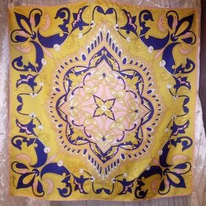 Beautiful Vintage Burmel Hand Rolled Silk Scarf Italy 30x30